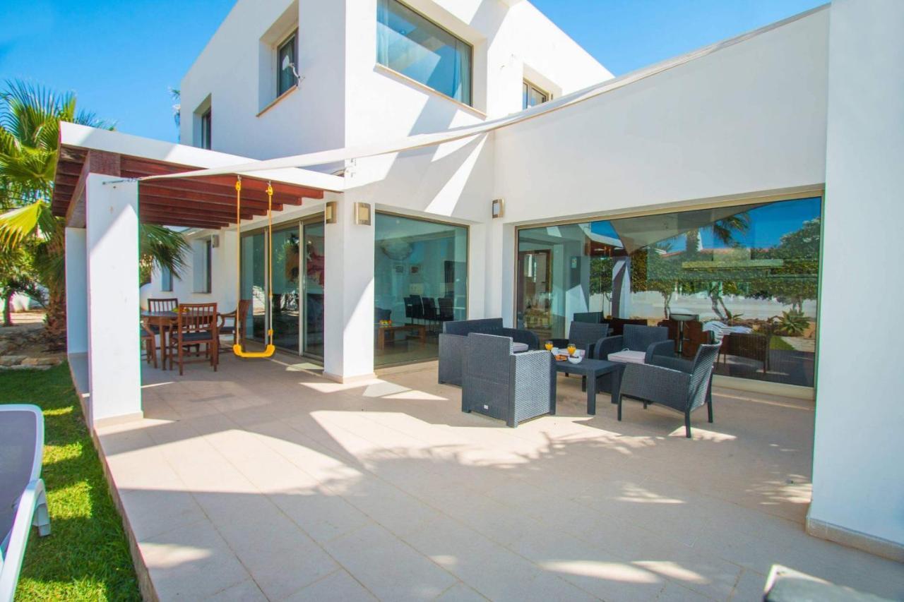 Villa Athos - Plusholidays Калпе Екстериор снимка